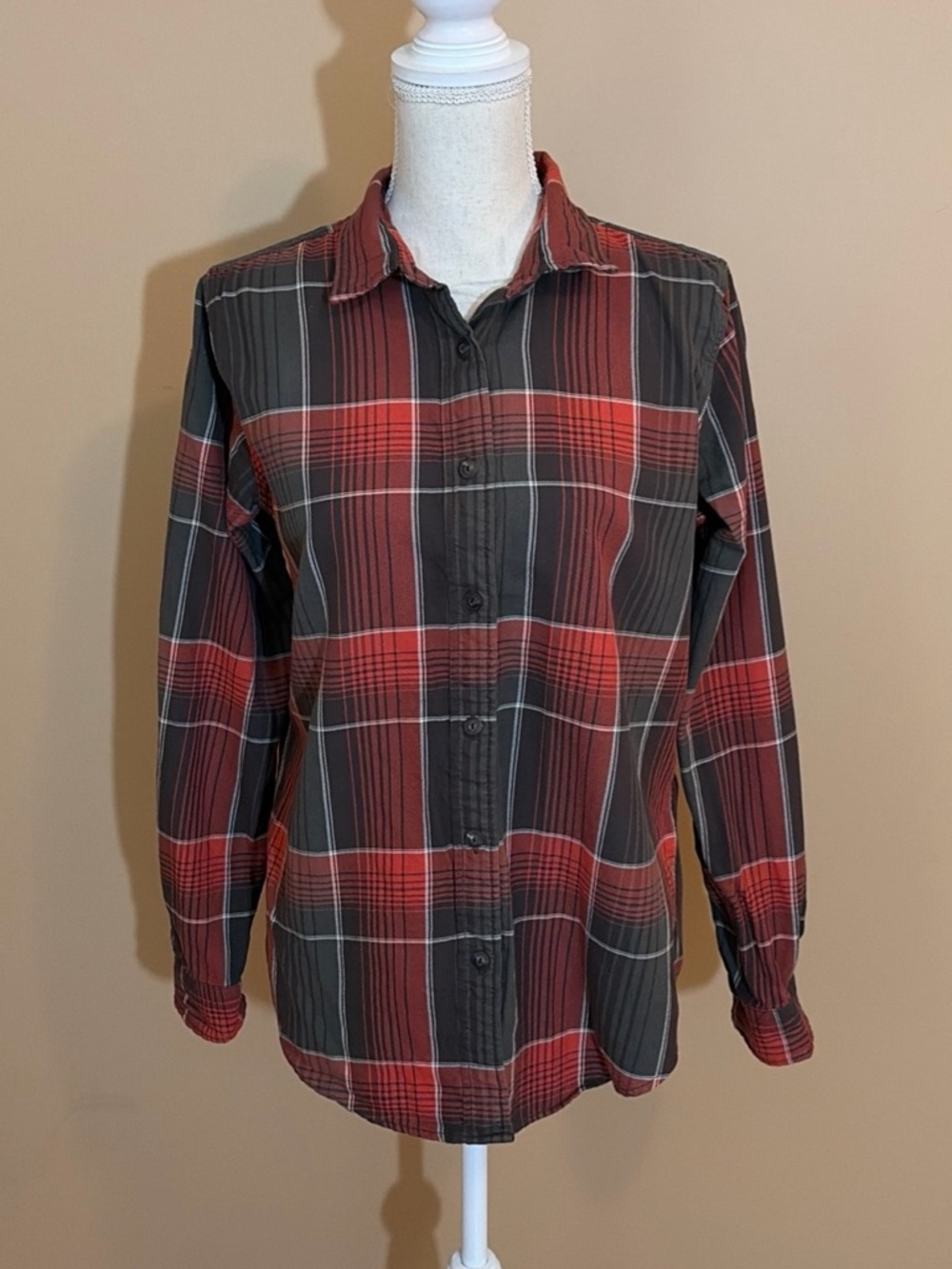 Filson Burn Red Plaid Long Sleeve Button-Down ShirtWomen's Large